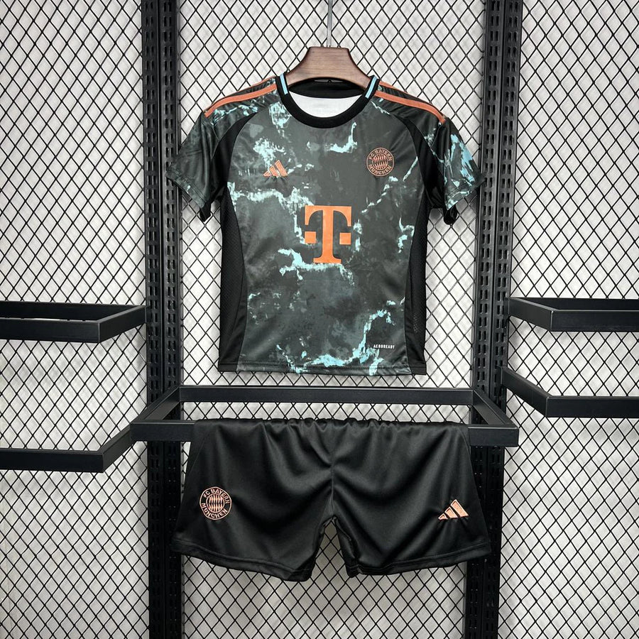 Kit Enfant Bayern Munich 2024/2025