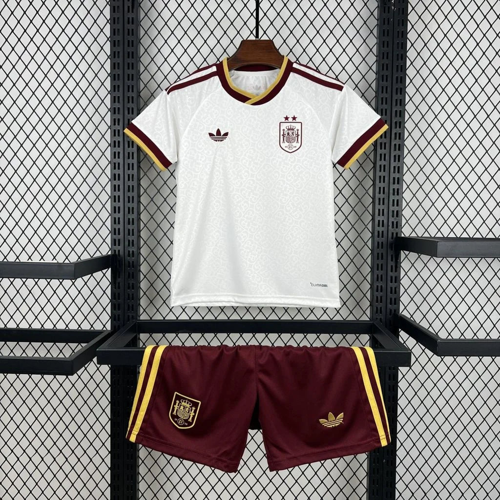 Kit Enfant Espagne Extérieur 2 Étoiles 2026/2027
