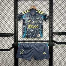 Kit Enfant Ajax 2024/2025