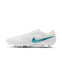 Crampons Tiempo Maestro Elite AG-PRO Bright Lights - Blanc/Dusty Cactus – vue 1