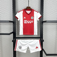 Kit Enfant Ajax 2025/2026 – vue 1