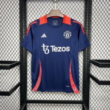 Maillot Manchester United Avant-Match 2024/2025 – vue 1